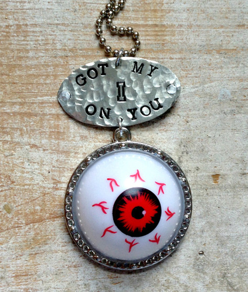 Eerie DIY Eyeball Necklace Eerie DIY Eyeball Necklace