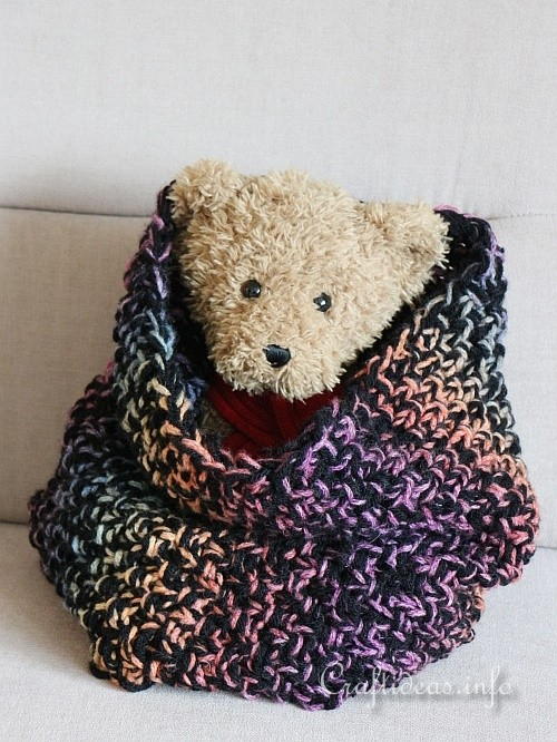 Knitted Cowl Using Leftover Yarn Knitted Cowl Using Leftover Yarn
