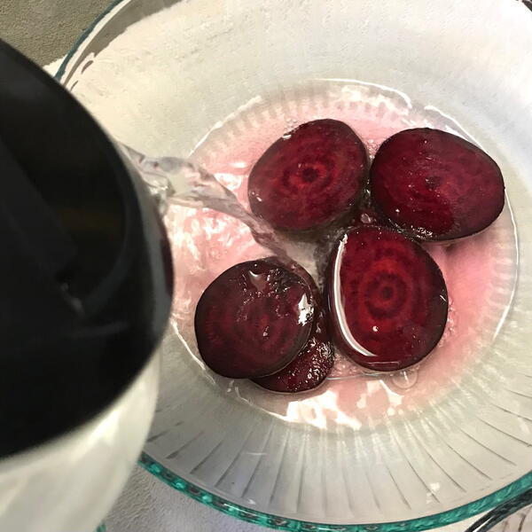 Preparing Fresh Red Beets Preparing Fresh Red Beets