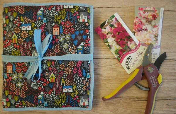 DIY Seed Packet Organizer DIY Seed Packet Organizer