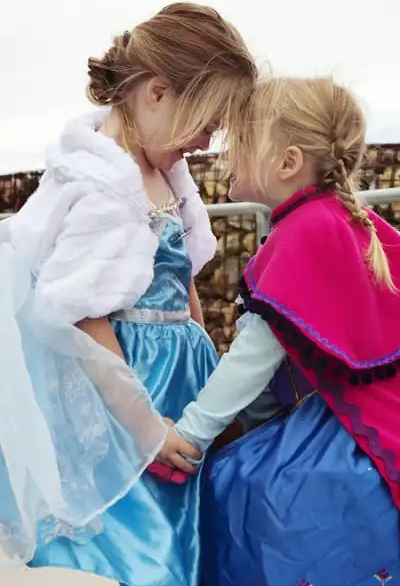DIY Frozen Costume Cape DIY Frozen Costume Cape
