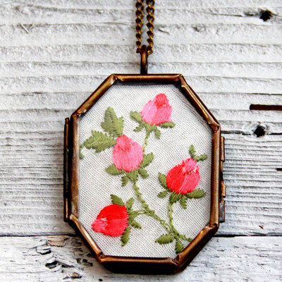 Easy Vintage Handkerchief Necklace
