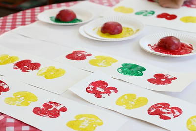 Apple Print Art for Kids
