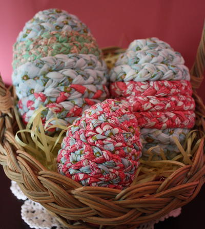 Braided Easter Eggs with Video Tutorial