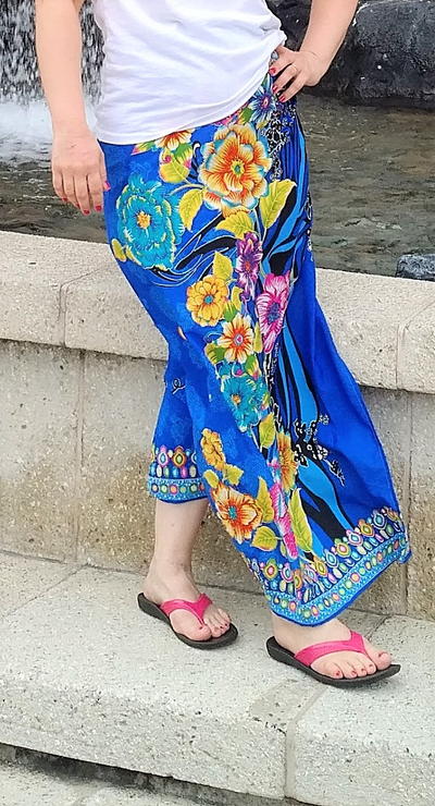 30 Min Summer DIY: Bright Floral Pareo