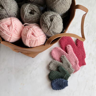 Herringbone Moss Mittens